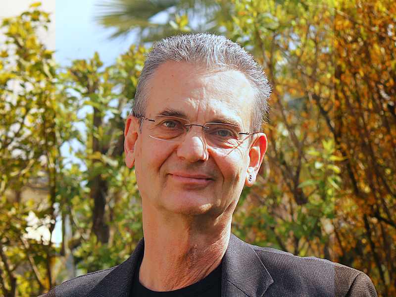 Dr. Peter Bettzieche – Portrait 1