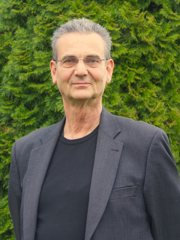 Dr. Peter Bettzieche – Portrait 4